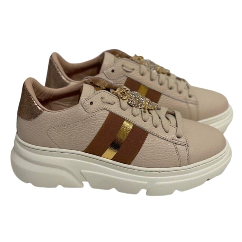 Cream And White High Quality Sparx Men's Creamy Sports Shoes at Best Price  in Mumbai | Savera Footwear