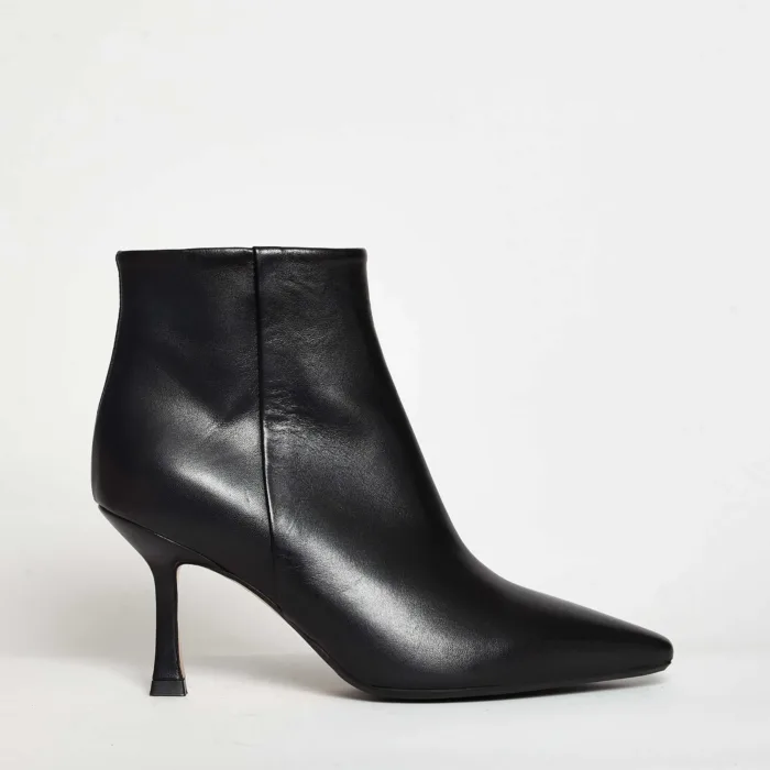 Tronchetto Donna Anna F in pelle nera, tacco 8cm e plateau interno 1cm art. 9517, foto 1 di 3