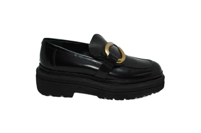 Mocassino Lorenzo Mari in pelle nera con accessorio metallico color Oro, plateau 5cm art. MONTREAL 04, foto 1 di 3