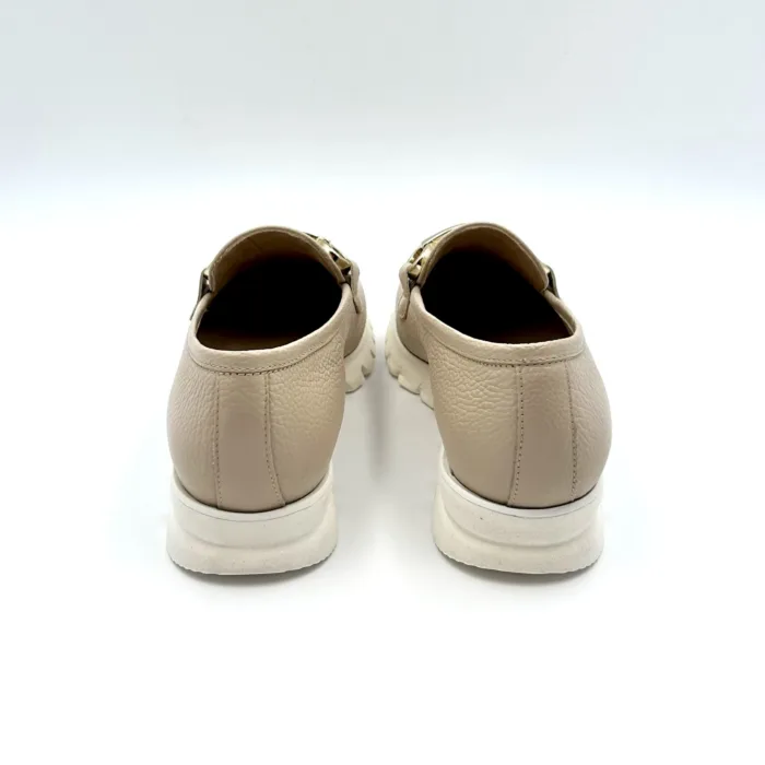 Mocassino Luca Grossi in pelle Nude, suola in gomma Flex bianca, fibbia oro art. F916M, foto 5 di 5