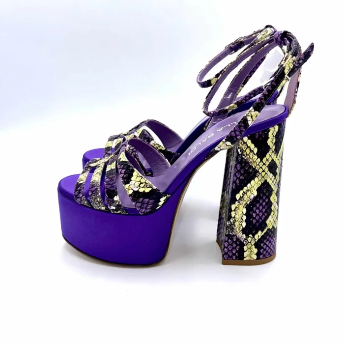 Sandali con Plateau Lella Baldi in nappa effetto pitone viola e raso viola, Tacco 14 cm e plateau  6 cm art. LT544, foto 2 di 6
