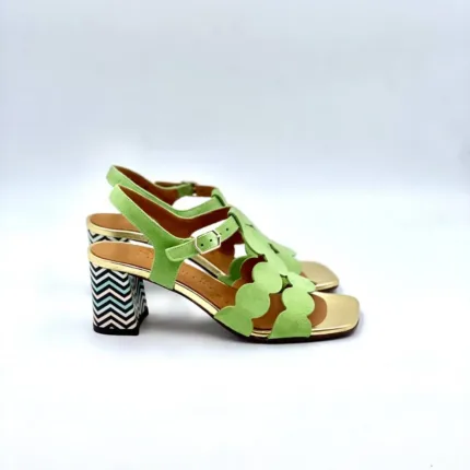 Sandalo Chie Mihara forma a T  color Verde Menta e tacco 7 cm con disegno geometrico art. LUCALA ANTE TOMILLO PORSCHE GOLD