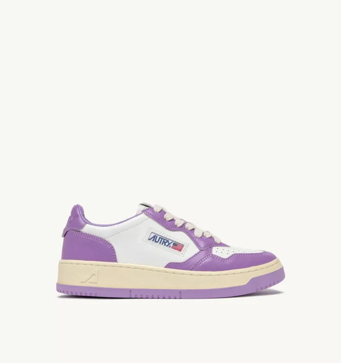 Sneaker Donna Autry Medalist Low Bicolor in Pelle Bianca e Lilla mod. AULW WB43, foto 1 di 6