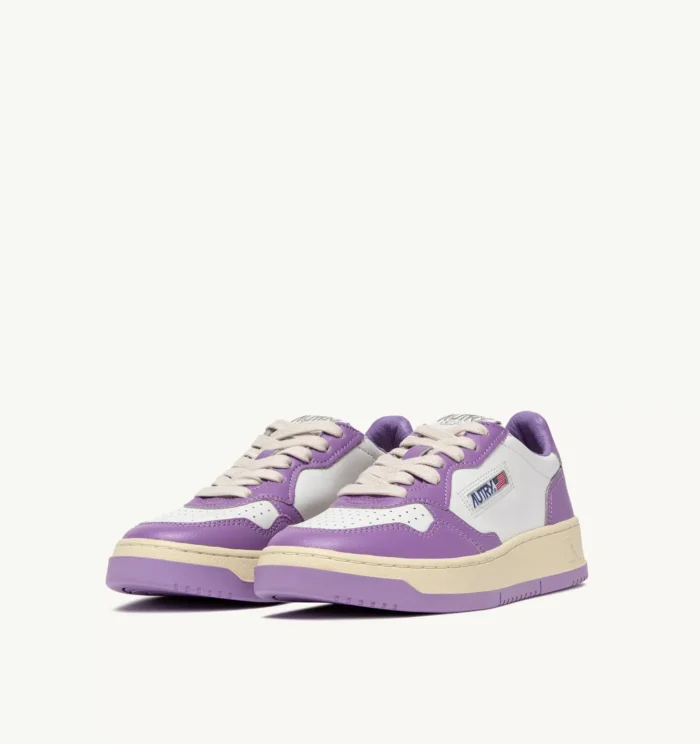 Sneaker Donna Autry Medalist Low Bicolor in Pelle Bianca e Lilla mod. AULW WB43, foto 2 di 6