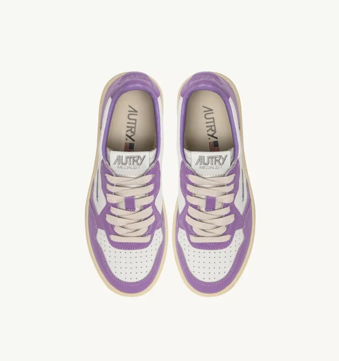 Sneaker Donna Autry Medalist Low Bicolor in Pelle Bianca e Lilla mod. AULW WB43, foto 5 di 6