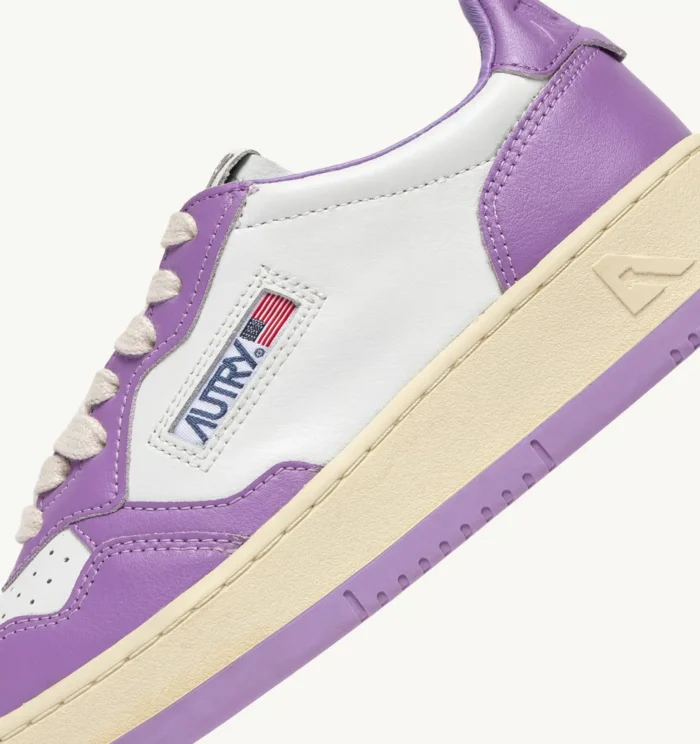 Sneaker Donna Autry Medalist Low Bicolor in Pelle Bianca e Lilla mod. AULW WB43, foto 6 di 6
