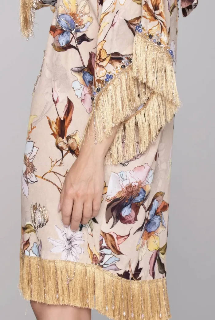 Abito corto Miriam Stella Beige con frangie e stampa camelie e peonie, foto 6 di 6