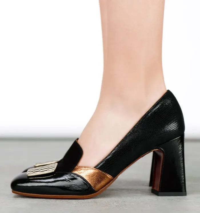 Decollettè Chie Mihara in nappa Nera con fibbia fantasia geometrica e tacco grosso 8 cm art. OHICO, foto 1 di 4