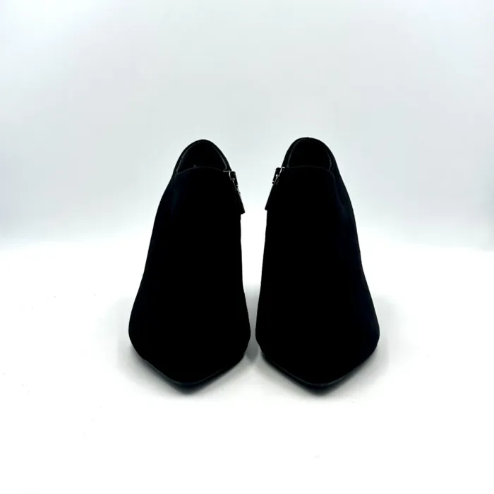 Tronchetti Illogica in Camoscio Nero con cerniera, Fondo in Gomma Antiscivolo e Tacco rocchetto 8 cm art. 070, foto 3 di 6