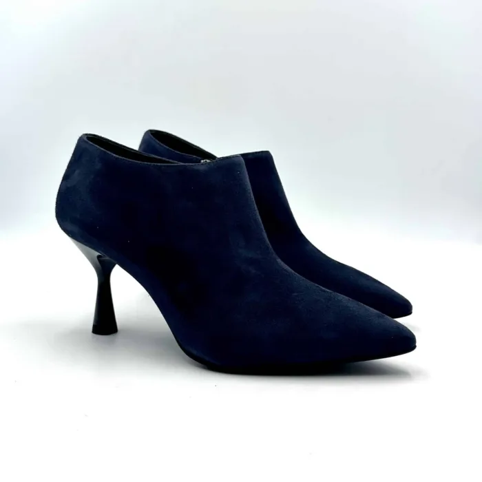 Tronchetti Illogica in Camoscio Blu con cerniera, Fondo in Gomma Antiscivolo e Tacco rocchetto 8 cm art. 070, foto 2 di 6