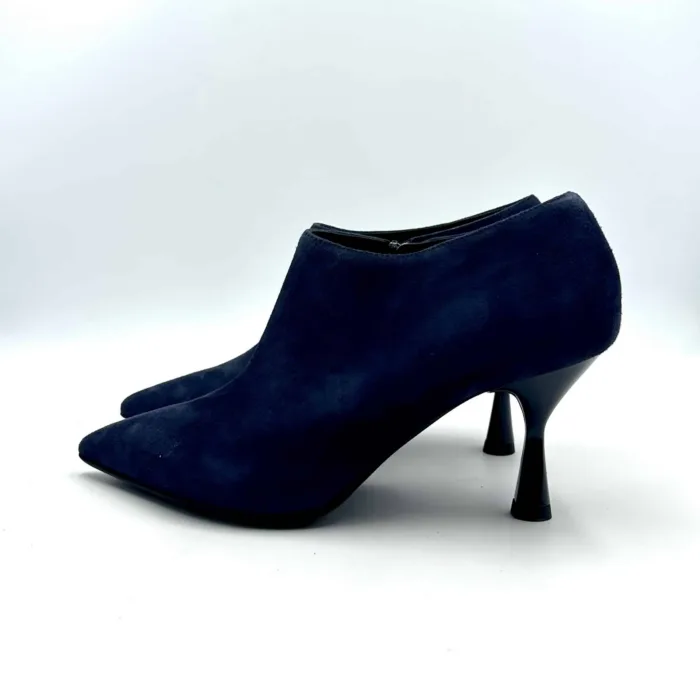 Tronchetti Illogica in Camoscio Blu con cerniera, Fondo in Gomma Antiscivolo e Tacco rocchetto 8 cm art. 070, foto 4 di 6
