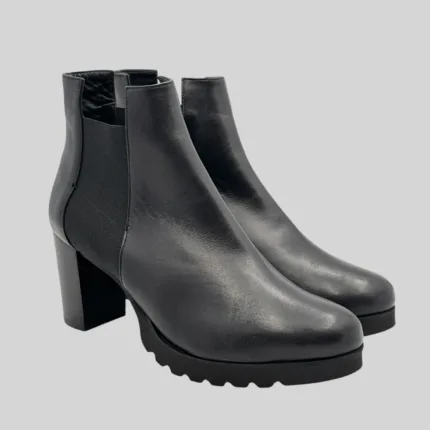 Tronchetti Cervone in Nappa Nera con Elastico Laterale, Fondo in Gomma Antiscivolo e Tacco 8 cm art. 2451