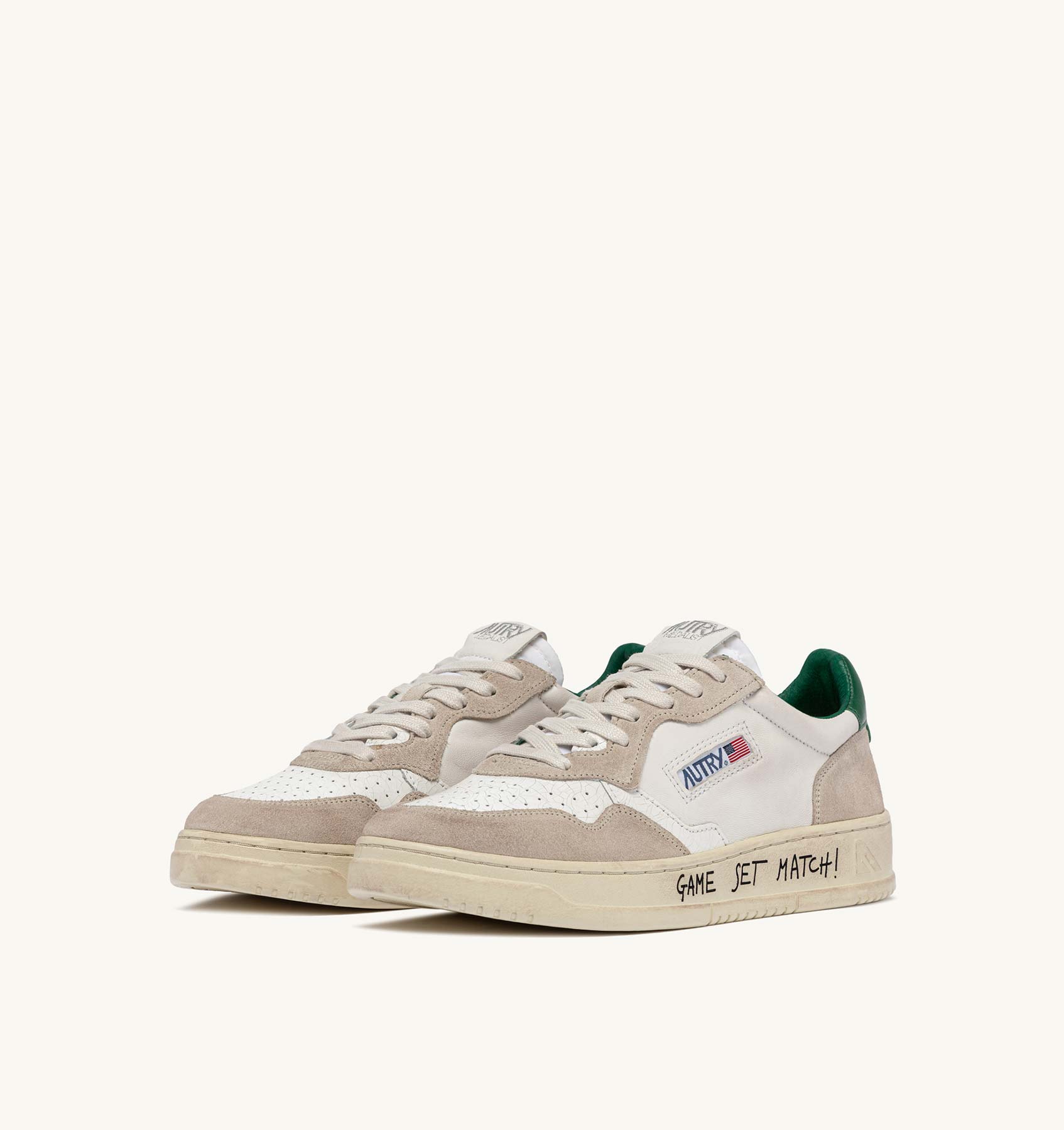 Sneakers Autry Uomo in pelle e camoscio Bianca con Spoiler Verde e scritta 'Game set match!' art. AULM WC07 - immagine 2