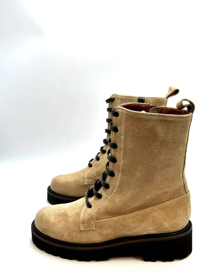 Stivaletti Allacciati Lorbac in Camoscio Beige con Cerniera laterale, Fondo Gomma Antiscivolo e Tacco 4,5 cm art. 9016, foto 3 di 5