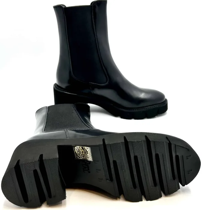 Tronchetto in Pelle Nera Luca Grossi Con Tacco 6 cm Art H616T, foto 2 di 5