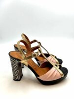 Sandalo Chie Mihara In Nappa Rosa, dettagli Oro tacco grosso Fantasia Geometrica 11 cm Plateau 2 cm art. Cassan