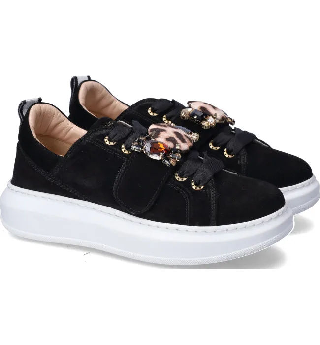 Sneakers Lorenzo Mari In Camoscio Nero con Velcro Gioiello, Plateau  4,5 cm art. Ginny, foto 2 di 3
