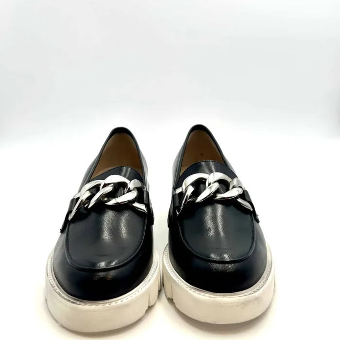Mocassino Luca Grossi In Pelle Nera con Accessorio Catena Argento Tacco  4 cm art. H550M, foto 2 di 5