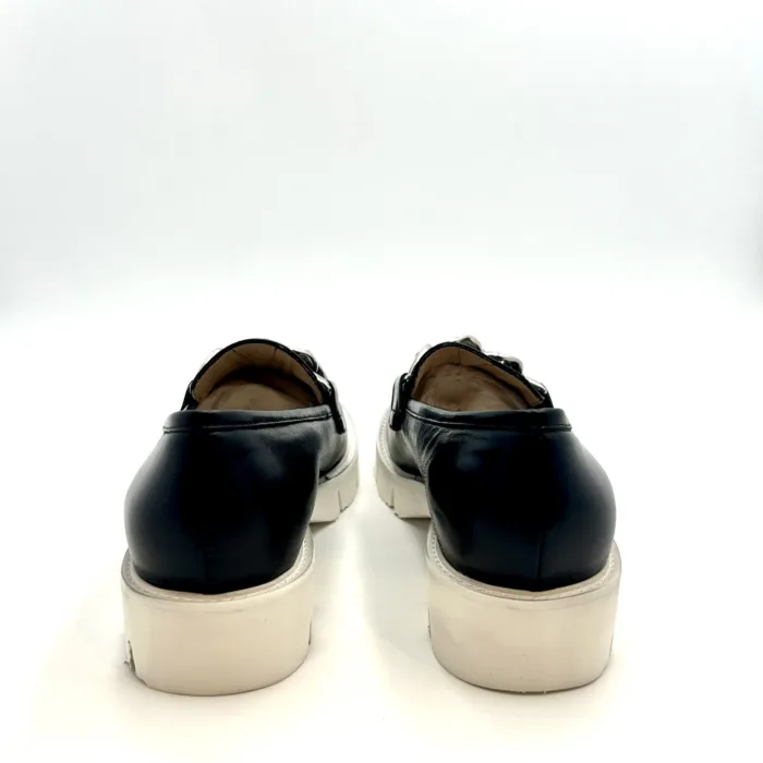 Mocassino Luca Grossi In Pelle Nera con Accessorio Catena Argento Tacco  4 cm art. H550M, foto 4 di 5