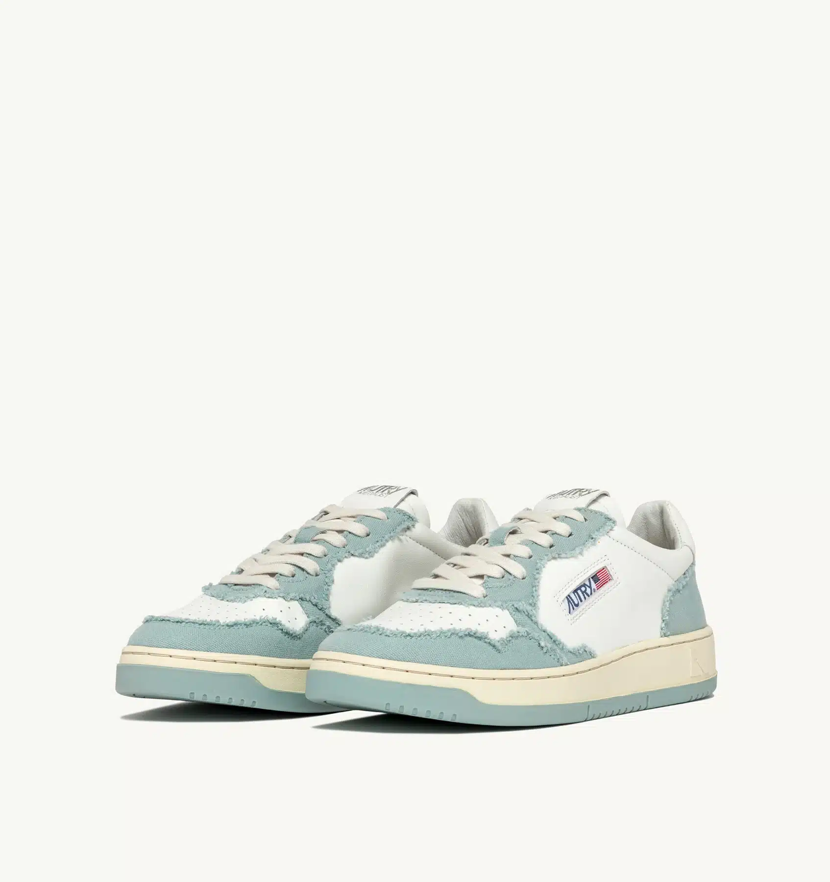 Sneaker Donna autry Medalist Low Bicolor in Pelle bianca e Tela Verde Acqua mod. AULW CB12 - immagine 2