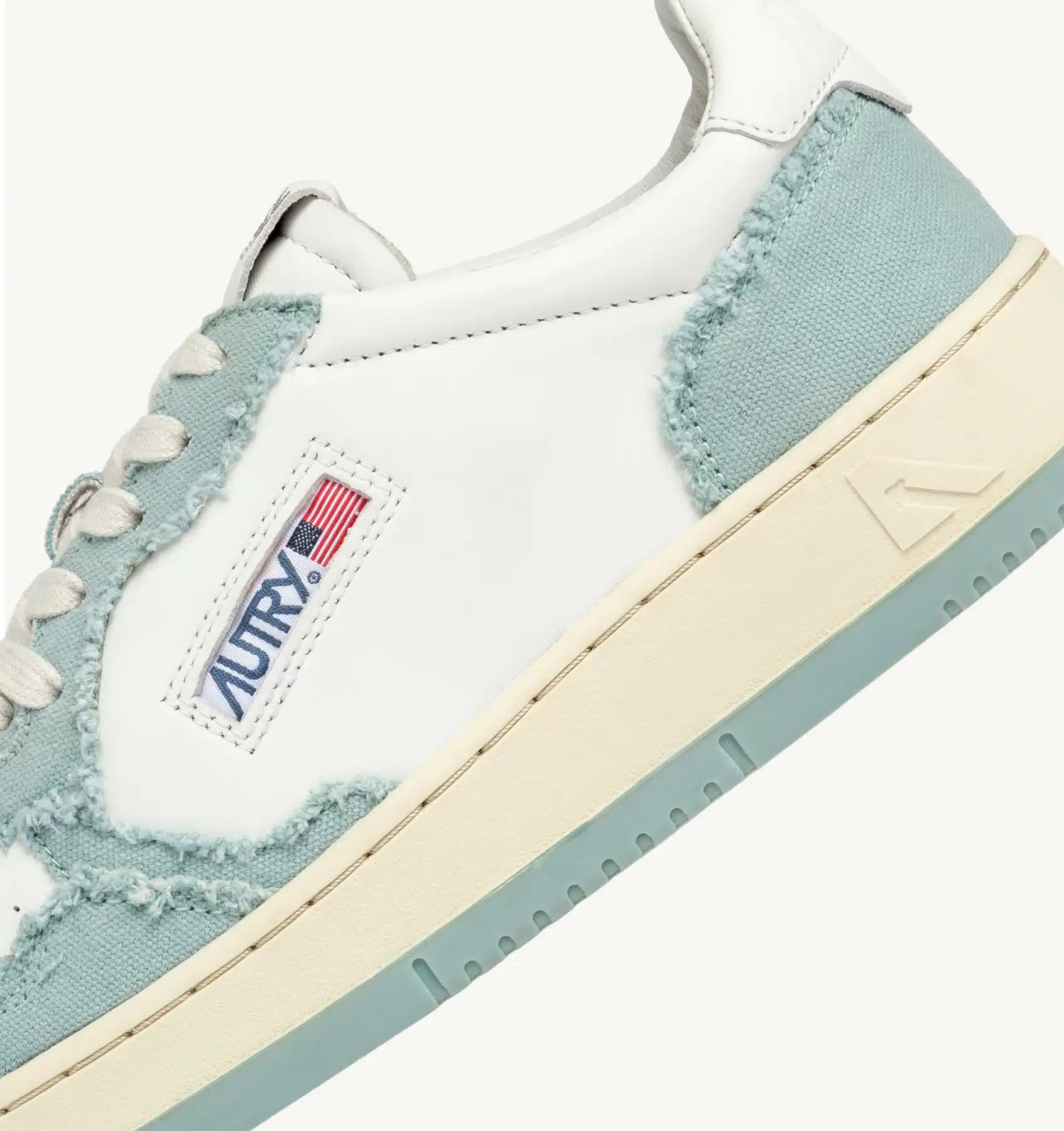Sneaker Donna autry Medalist Low Bicolor in Pelle bianca e Tela Verde Acqua mod. AULW CB12 - immagine 6