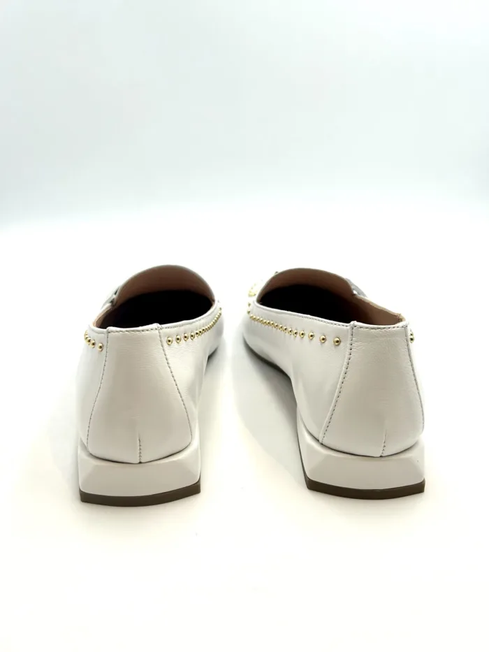 Mocassino Lorenzo Mari con Borchie in Pelle Bianca Tacco 3 cm art. Calla 05, foto 4 di 5