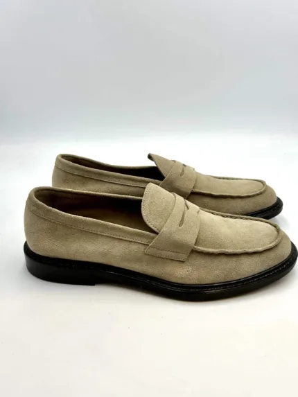 Mocassino Penny Uomo Doucal's In Camoscio Sabbia Con Fondo Cuoio Art. DU2405PHOEUY106TC15