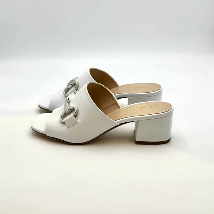 Sabot Mules Luca Grossi In Pelle Bianca con Accessorio Morsetto Argento Tacco 5 cm art. H753S, foto 4 di 5