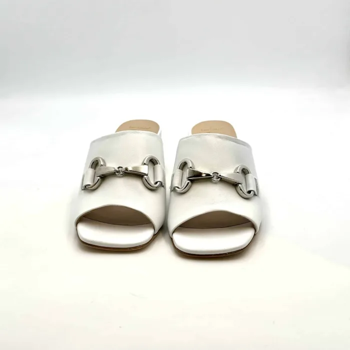 Sabot Mules Luca Grossi In Pelle Bianca con Accessorio Morsetto Argento Tacco 5 cm art. H753S, foto 3 di 5