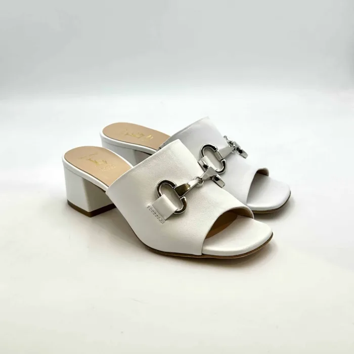 Sabot Mules Luca Grossi In Pelle Bianca con Accessorio Morsetto Argento Tacco 5 cm art. H753S, foto 2 di 5