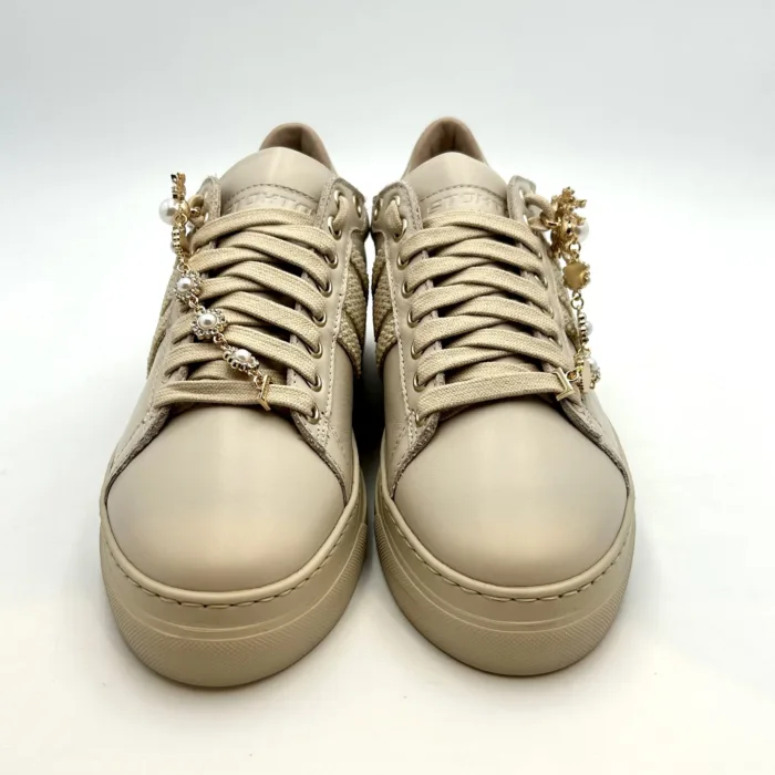 Sneakers Stokton in Pelle Beige con accessorio collana e spoiler Oro Art  884-D H 4cm, foto 2 di 5