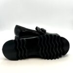 Mocassino Luca Grossi In Pelle Verniciata Nera con Accessorio Catena in Tono Tacco 4 cm art. H026M - immagine 5