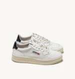Sneaker Uomo autry Medalist Low in Pelle Bianca con Spoiler Blu mod. AULM LL12 - immagine 2