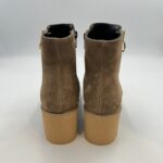 Tronchetto Luca Grossi In Camoscio Tortora Con Doppia Cerniera H 6 cm art. K202T - immagine 4
