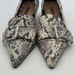 Decolletè Carmens in Pelle Pitonata con Fibbia e tacco 4 cm art. Demi Buckle 54163 - immagine 5