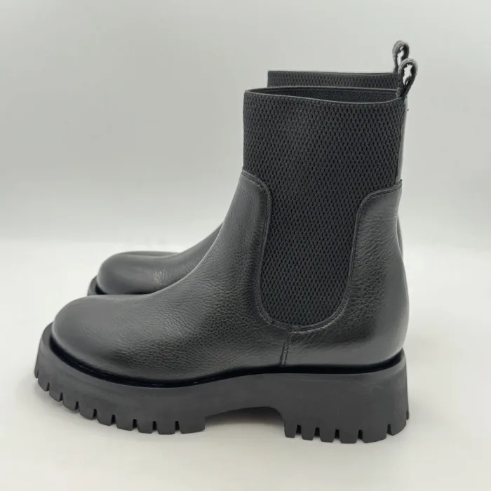 Anfibio Carmens in Pelle Martellata Nera con Elastico H 5 cm art. Kerry Beat 52119, foto 2 di 4