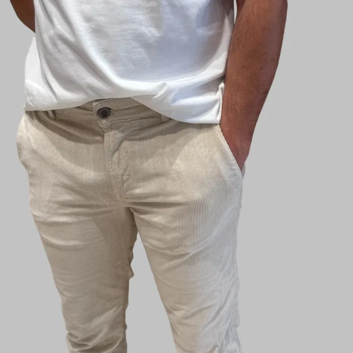 Pantaloni Tasca a Filo Camouflage In Velluto Costa Stretta Avorio art. Chinos Rey 17 ZIP T104, foto 2 di 2