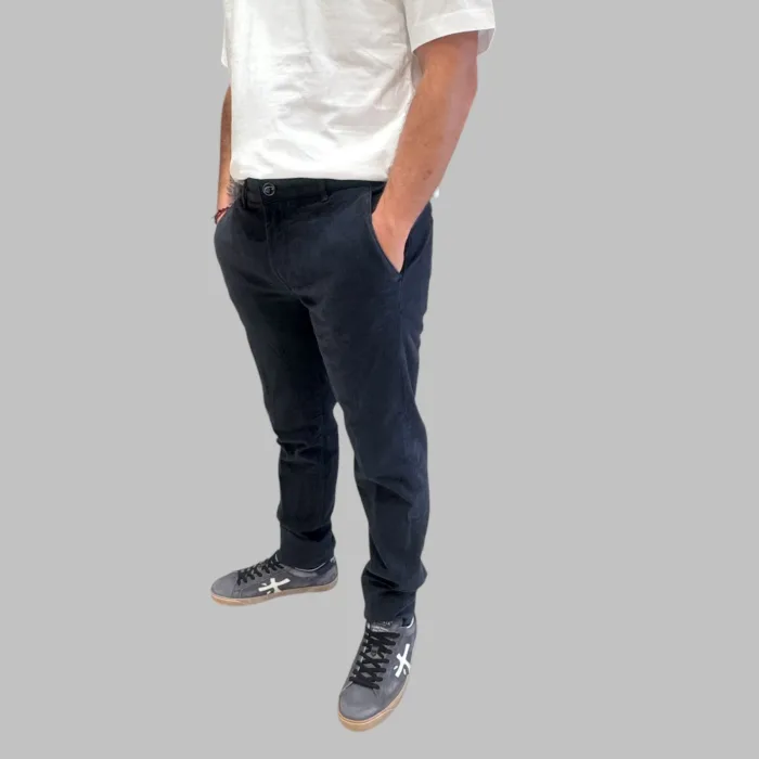 Pantaloni Tasca a Filo Camouflage In Gabardine di Cotone Diagonale Blu art. Chinos Rey 17 T101, foto 2 di 3