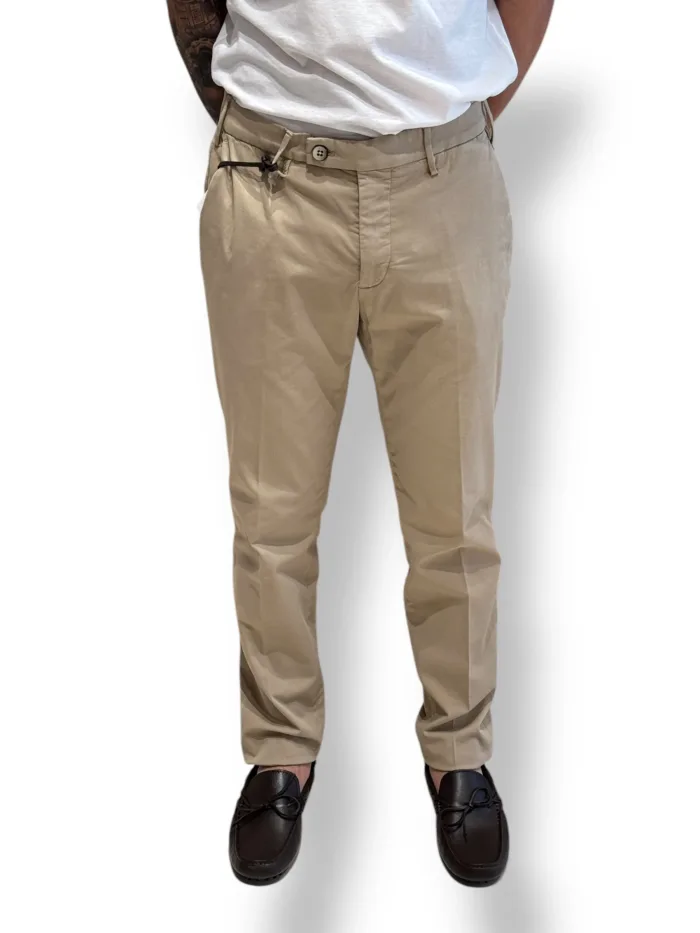 Pantaloni con Elastico in vita e Tasca a Filo Michael Coal Beige in Misto Cotone e Lino art. Brad Plus One More Size, foto 1 di 2