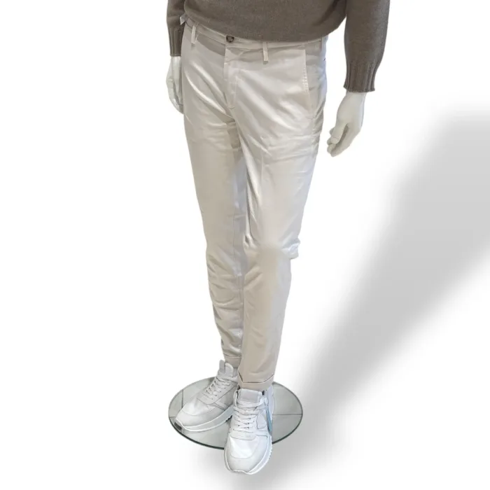 Pantaloni Re-Hash tessuto cotone misto lino, tasche a filo, color Panna cod. P249 2277 MUCHA, foto 2 di 3