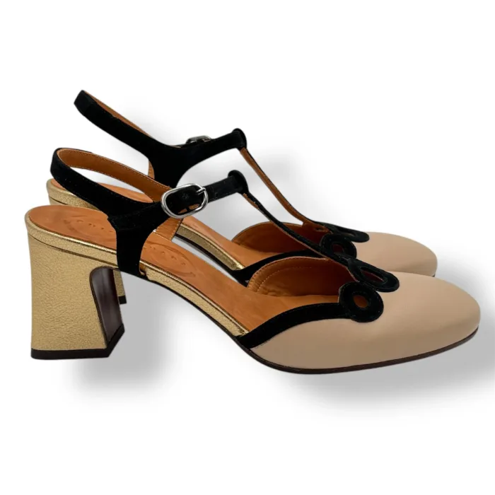 Sandalo Punta Chiusa Chie Mihara In Pelle Crema, Tacco Grosso Oro 7 cm art. FEYL, foto 1 di 5