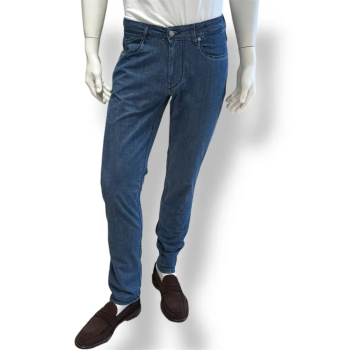 Jeans 5 Tasche Re-Hash In Denim UltraLight 7 Once Lavaggio Medio Scuro art. P015 2D535, foto 1 di 2