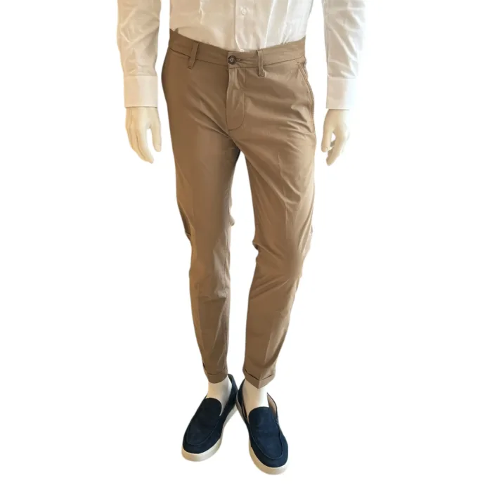 Pantaloni Re-Hash in Cotone, tasche a filo, color Cammello cod. P249 2U001 Mucha Chinos, foto 1 di 3