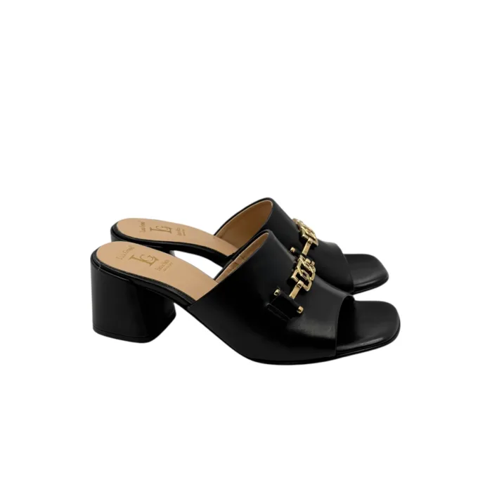 Sandalo Sabot Mules Luca Grossi in Pelle Nera Con Morsetto Dorato E Tacco H 5,5 cm art. L286S, foto 4 di 5