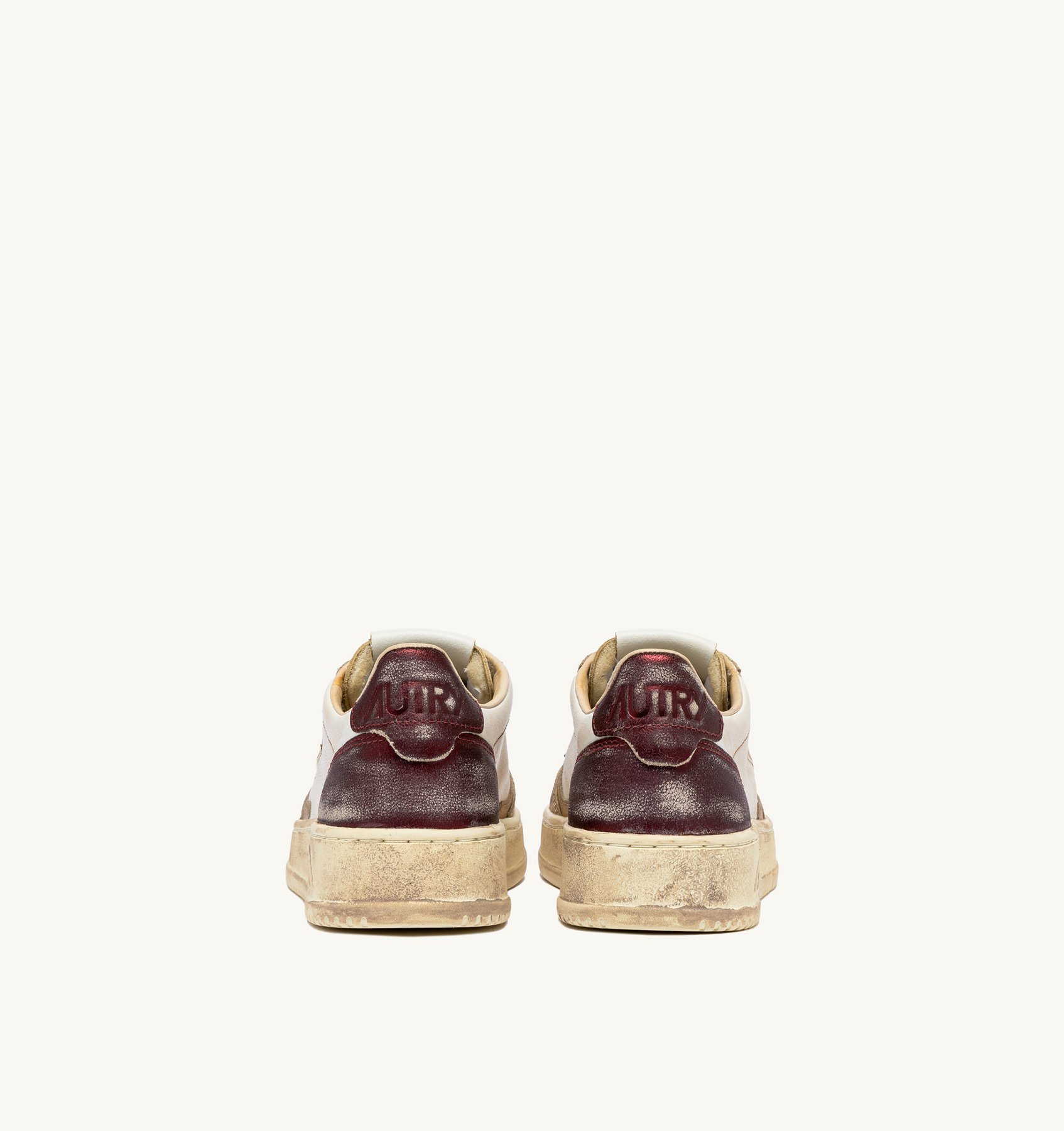 Sneakers Autry Medalist Donna Super Vintage in Pelle Bianca, Laminato Oro, Tallone Vinaccia art. AVLW MT04 - immagine 3