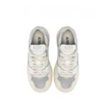 Sneaker Donna Autry CLC Low in Pelle Bianca e Dettagli in Camoscio Beige e Pelle Argento art. ROLW MM34 - immagine 4