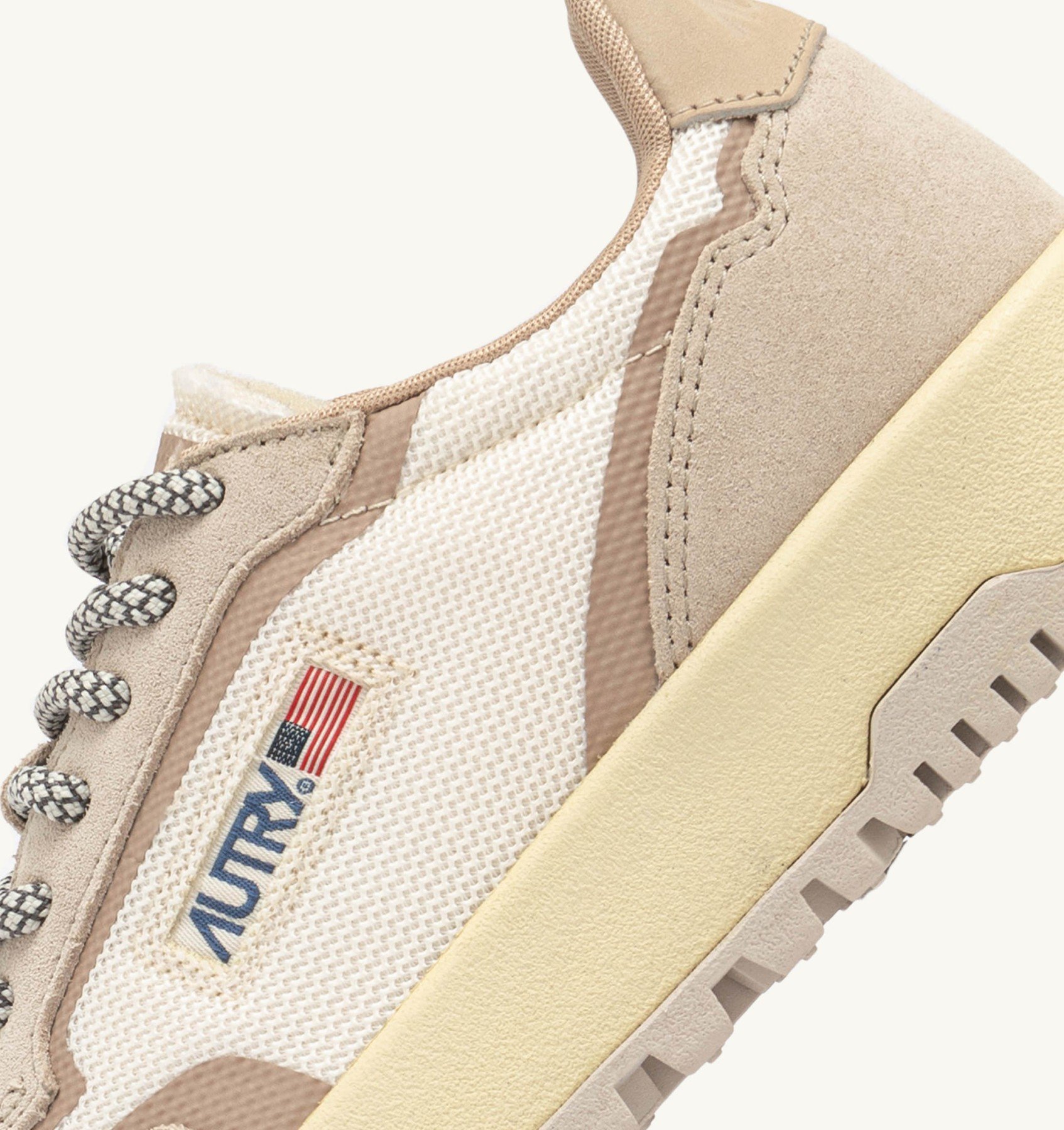 Sneakers Autry Wildpace Donna in Camoscio Beige e Dettagli In Rete Bianca art. LDLW AK03 - immagine 4