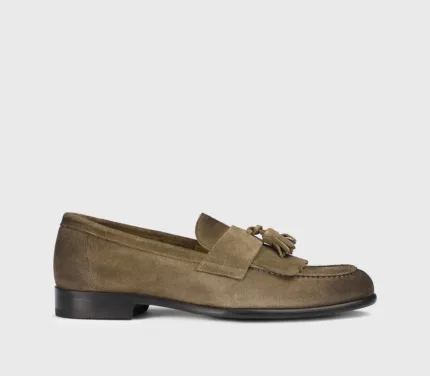 Mocassino Uomo Doucal's In Suede Cacao Con Nappine E Frangia Con Fondo Cuoio Antiscivolo Art. DU3399STRAUY260TM08