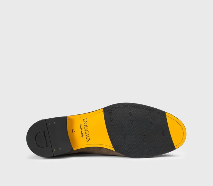 Mocassino Uomo Doucal's In Suede Cacao Con Nappine E Frangia Con Fondo Cuoio Antiscivolo Art. DU3399STRAUY260TM08, foto 4 di 4