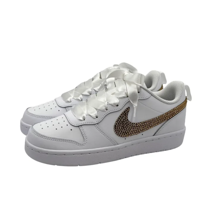 Sneakers Nike Court Donna in Pelle Bianca e Strass Oro art. Nike Court Borough Crystal Gold, foto 4 di 5